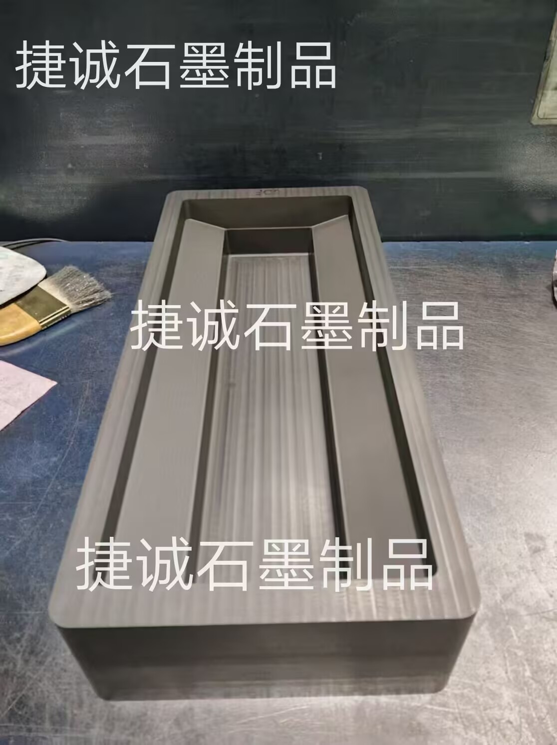 石墨油槽，鑄錠石墨油槽，高純石墨油槽，多槽石墨油槽，耐高溫石墨油槽，金銀鑄錠石墨模具，石墨油槽石墨鑄錠槽，石墨油槽生產(chǎn)廠(chǎng)家
