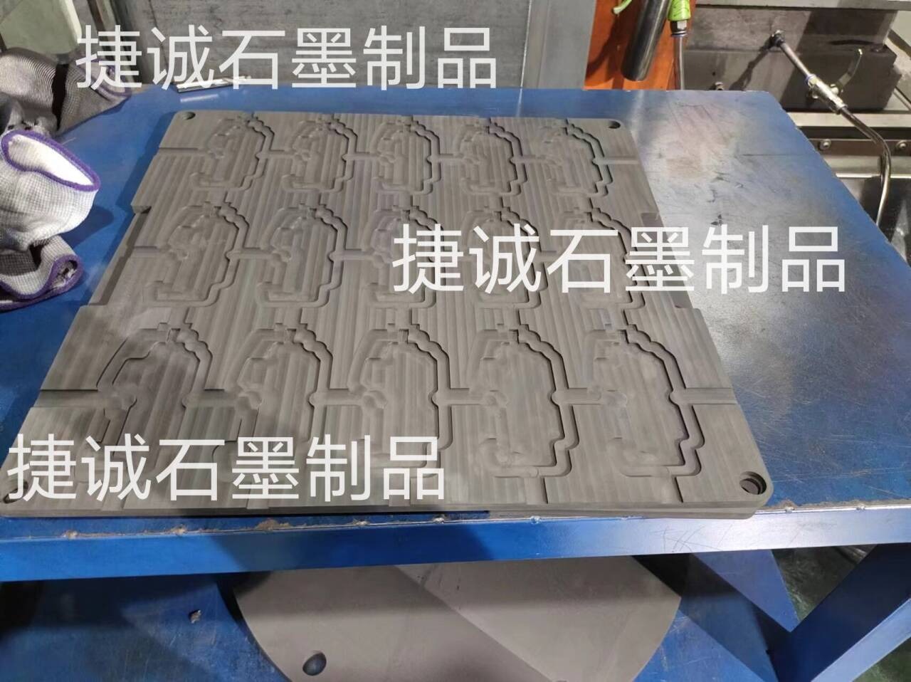 VC散熱模具，擴(kuò)散焊接超薄VC石墨治具，VC石墨模具，VC擴(kuò)散焊接石墨治具，石墨模具，石墨模具生產(chǎn)廠家